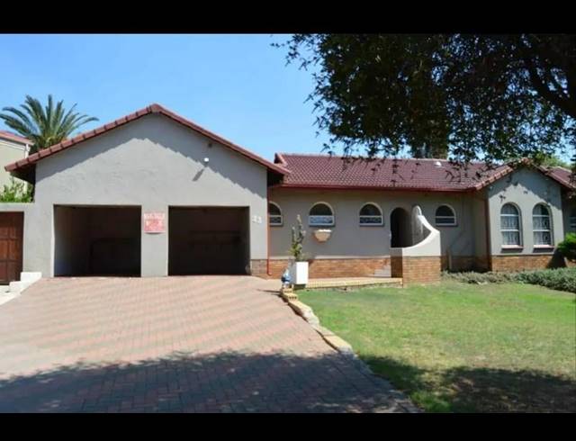 3 BEDROOM HOUSE FOR SALE IN MULBARTON